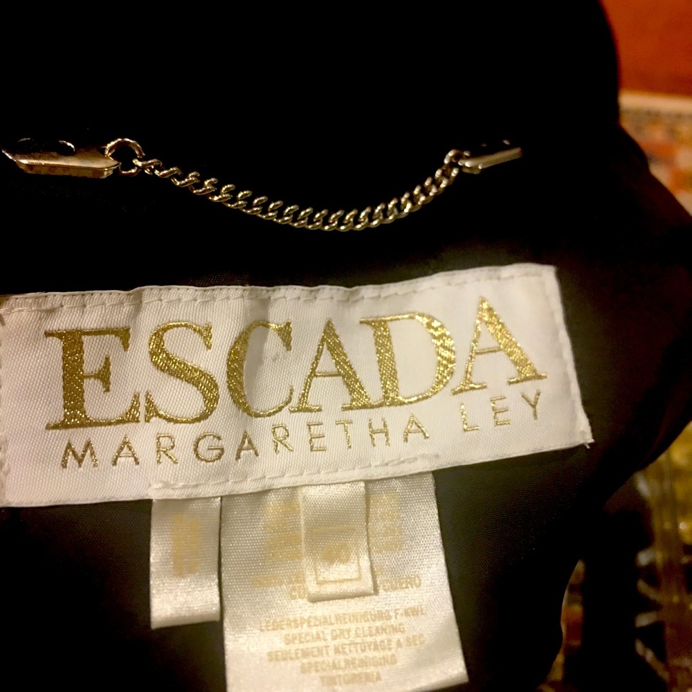 Escada true leather dark navy blue jacket with wool details (Made in Germany)